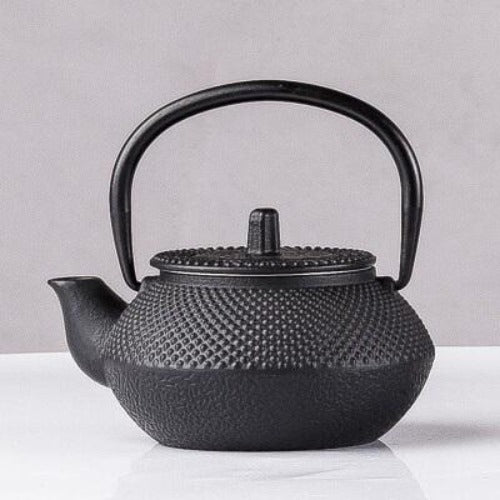 petite théière en fonte japonaise motif arare noire