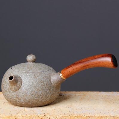 THÉIÈRE CÉRAMIQUE JAPONAISE BEC COURT MANCHE EN BOIS