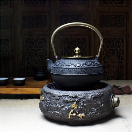 bouilloire en fonte chinoise fer forge sur rechaud electrique