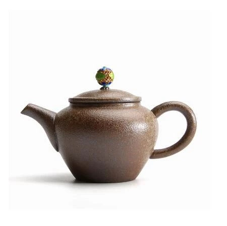 théière en céramique artisanale marron