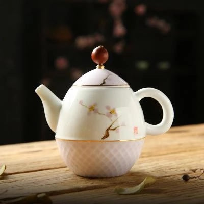 théière en céramique blanche style b