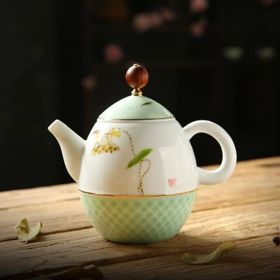 théière en céramique blanche style D