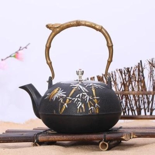 théière en fonte noire poignée en bambou