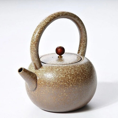 théière en céramique marron