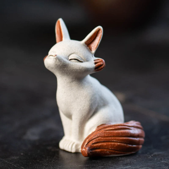 Mascotte de Thé Tigre Blanc en Argile