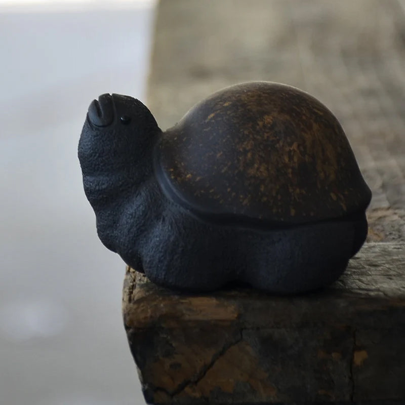 Mascottes de thé tortoise noire argile