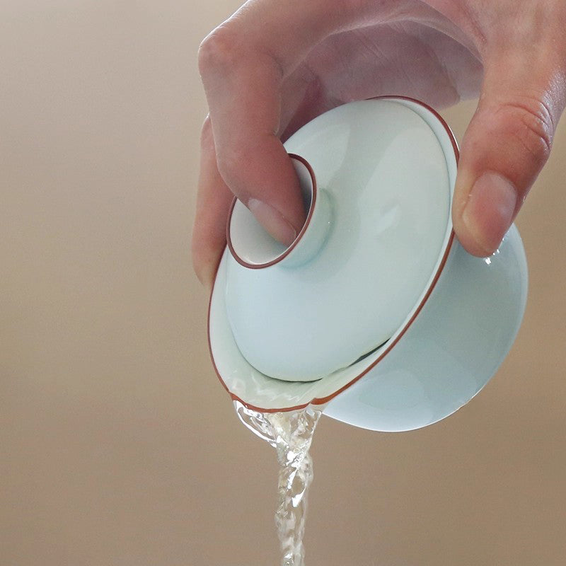 Gaiwans en porcelaine avec bordure or violet