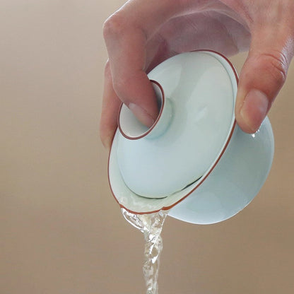 Gaiwans en porcelaine avec bordure or violet