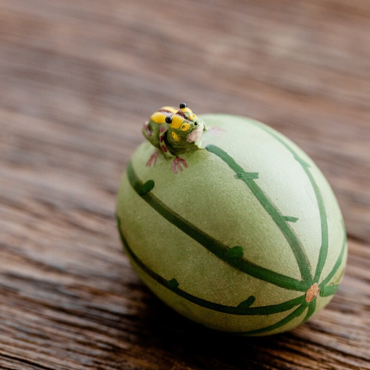 Mascotte de Thé Grenouille en Céramique