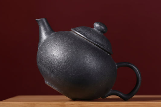 THÉIÈRE EN CÉRAMIQUE CHINOISE   ARTISANALE EN POIRE