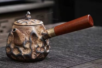 THÉIÈRE EN CÉRAMIQUE ARTISANALE AVEC MANCHE