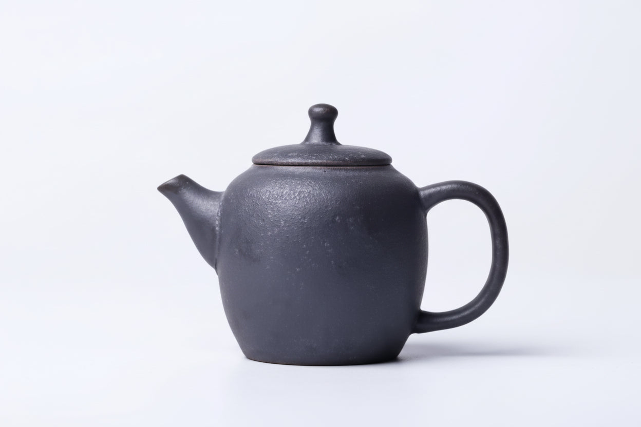 THÉIÈRE CÉRAMIQUE NOIRE  300 ML