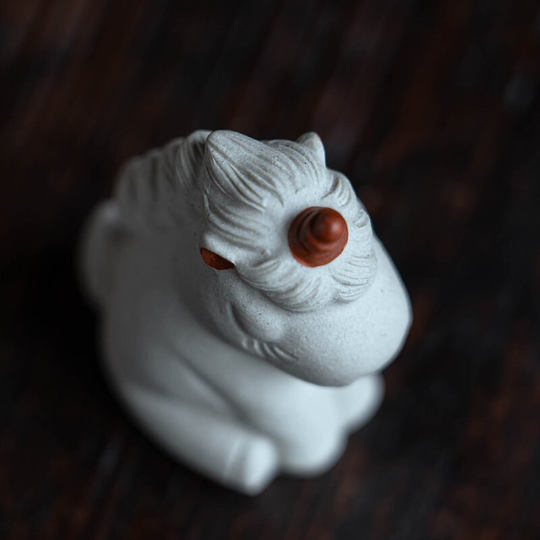 Mascotte de Thé Mouton Paisible en Argile