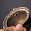 l'interrieur d'une mini théière ceramique japonaise