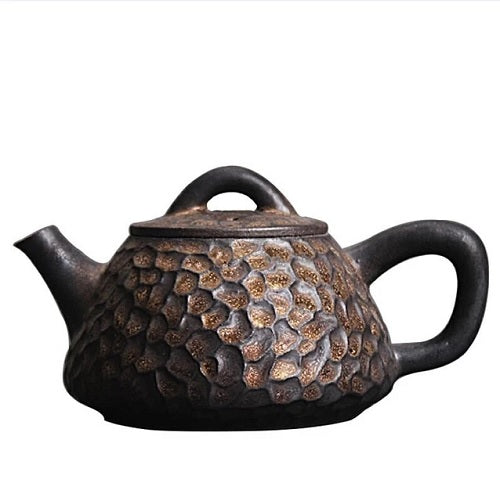 theiere ceramique japonaise vintage sur fond blanc