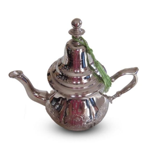 Grande théière marocaine traditionnelle en métal argenté martelé - Objet de décoration - Idée cadeau - Oeuvre artisanale Grande théière marocaine traditionnelle en métal argenté martelé - Objet de décoration - Idée cadeau - Oeuvre artisanale