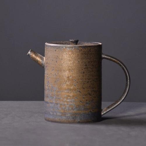 théière en céramique_doréé