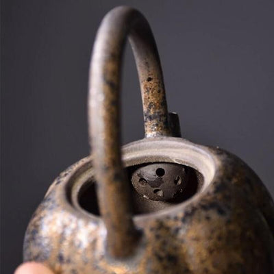 théière en céramique chinoise ouverte