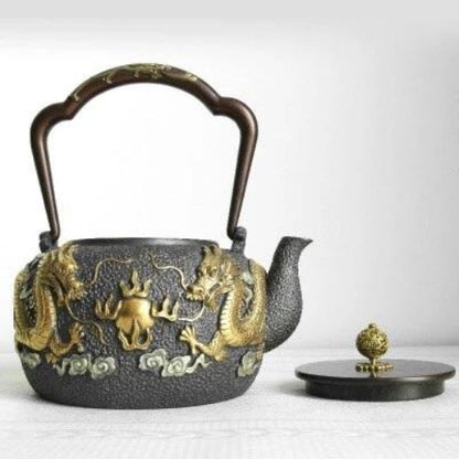 théière en fonte japonaise traditionnelle